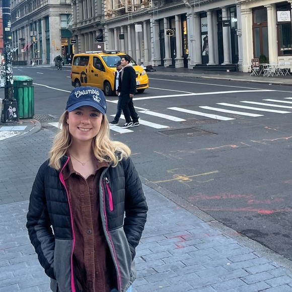 Meet your Posher, Maria - Picture 1 of 1